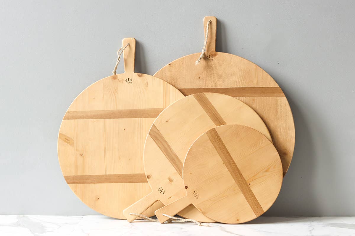 Round Pine Charcuterie Board: Medium