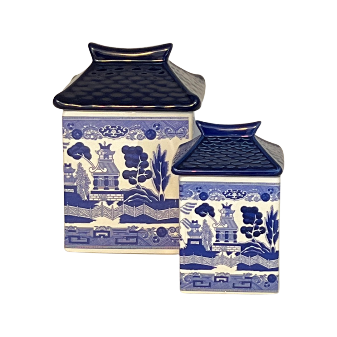Pagoda lidded container set